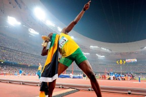 九游直播官网 -库里赛后谦逊发言登热搜，罗马鏖战切尔西引发热议