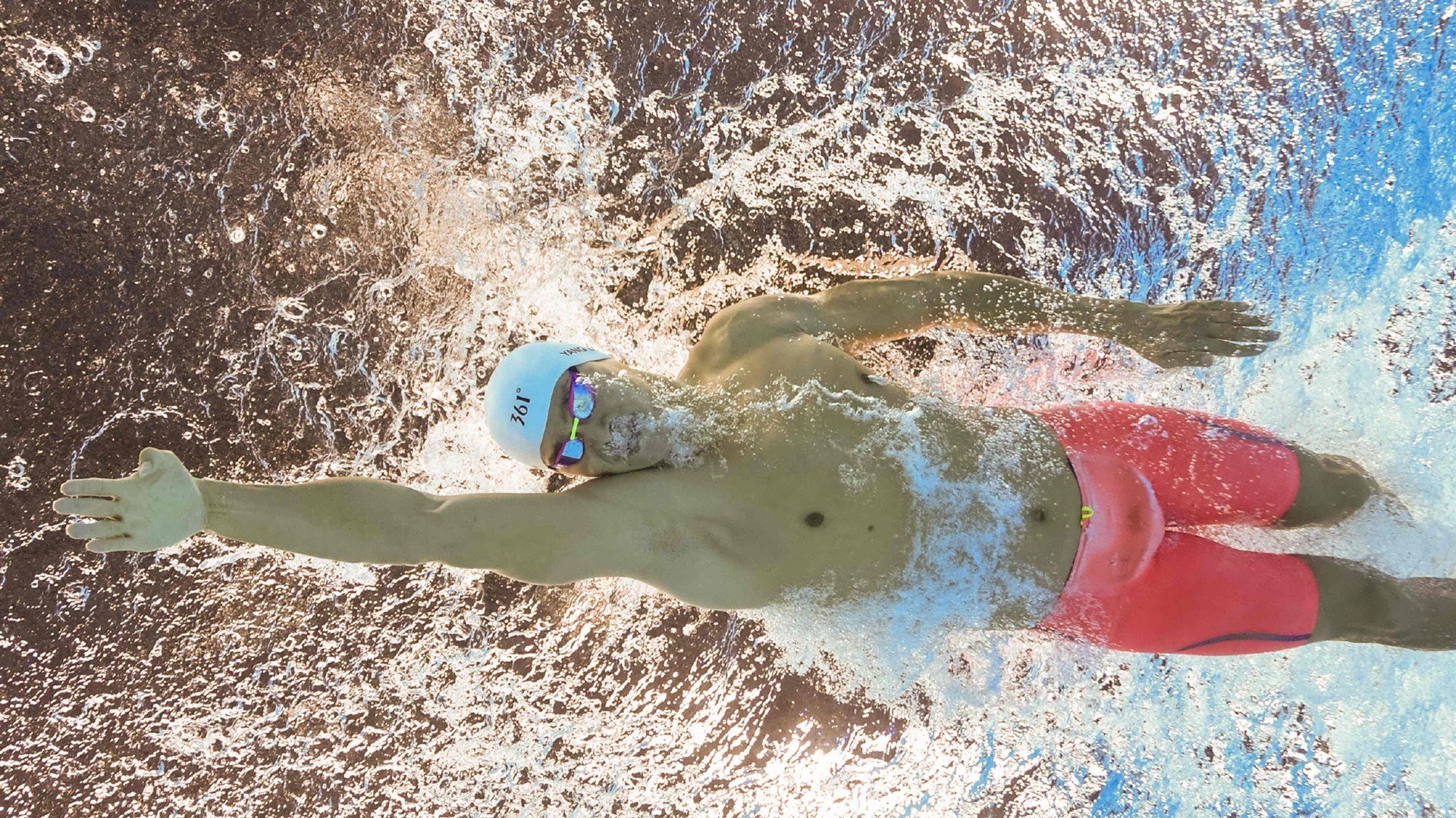 德布劳内连续七场比赛得分超过险胜，DWG不断突破！上演精彩一战